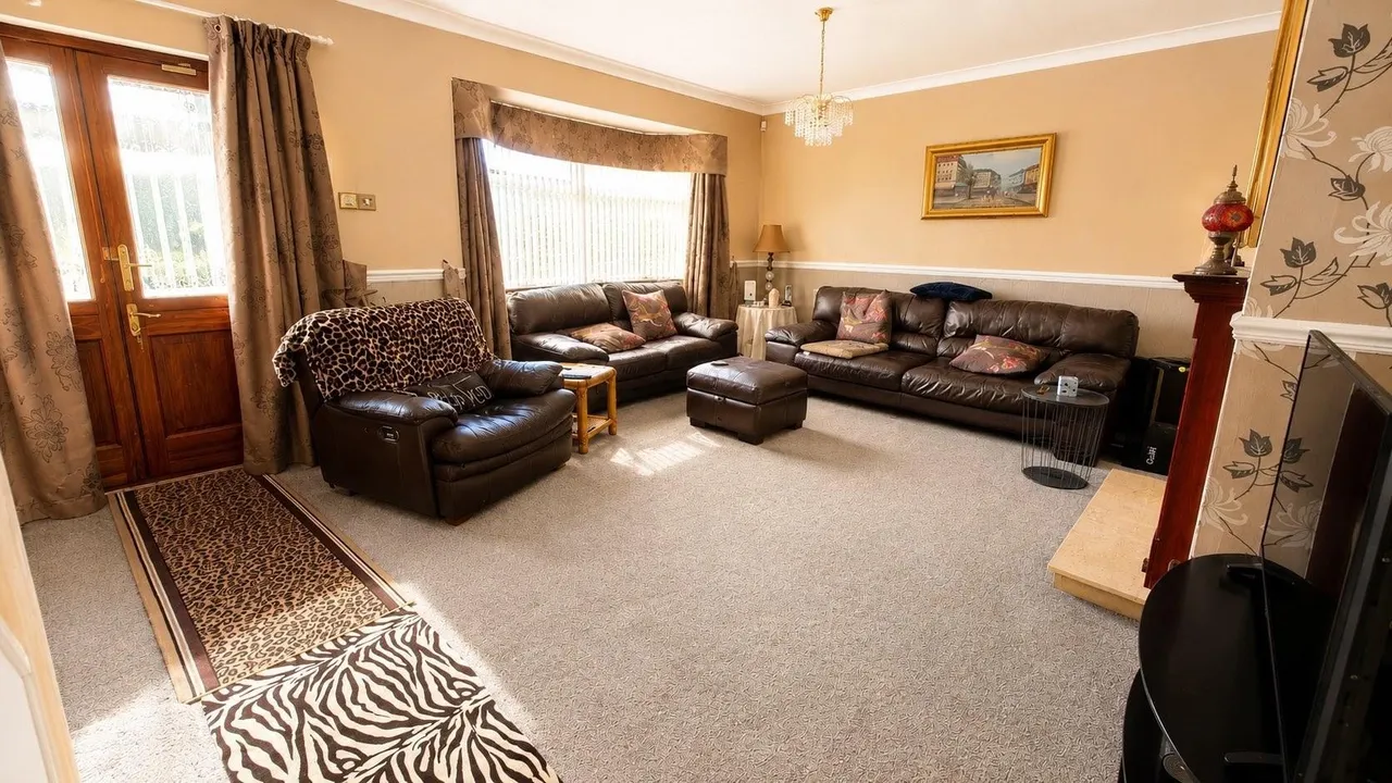 East Road, Chadwell Heath, RM6, photo 2