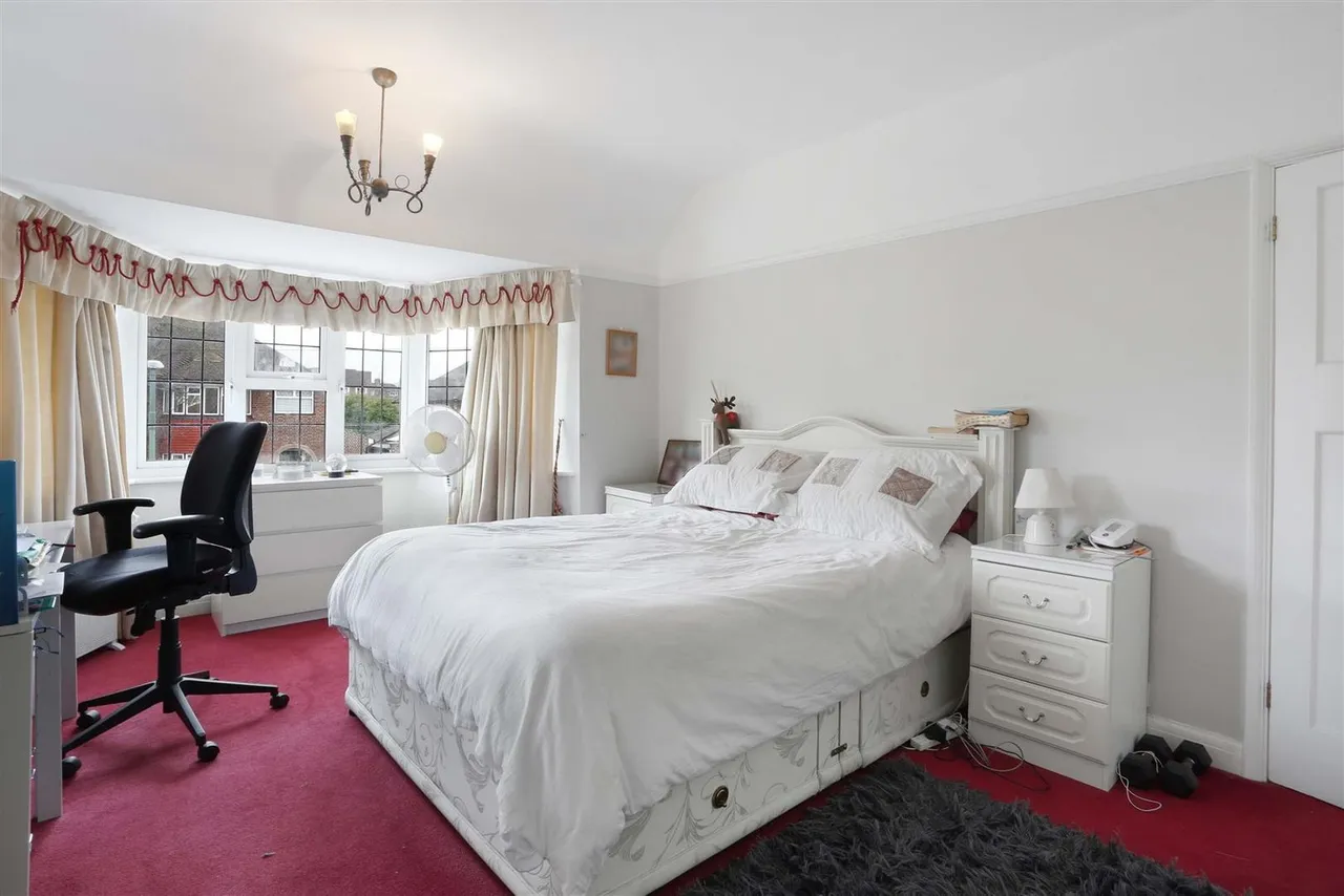 Tabor Gardens, Cheam, Sutton, Surrey, SM3 8RU, photo 10