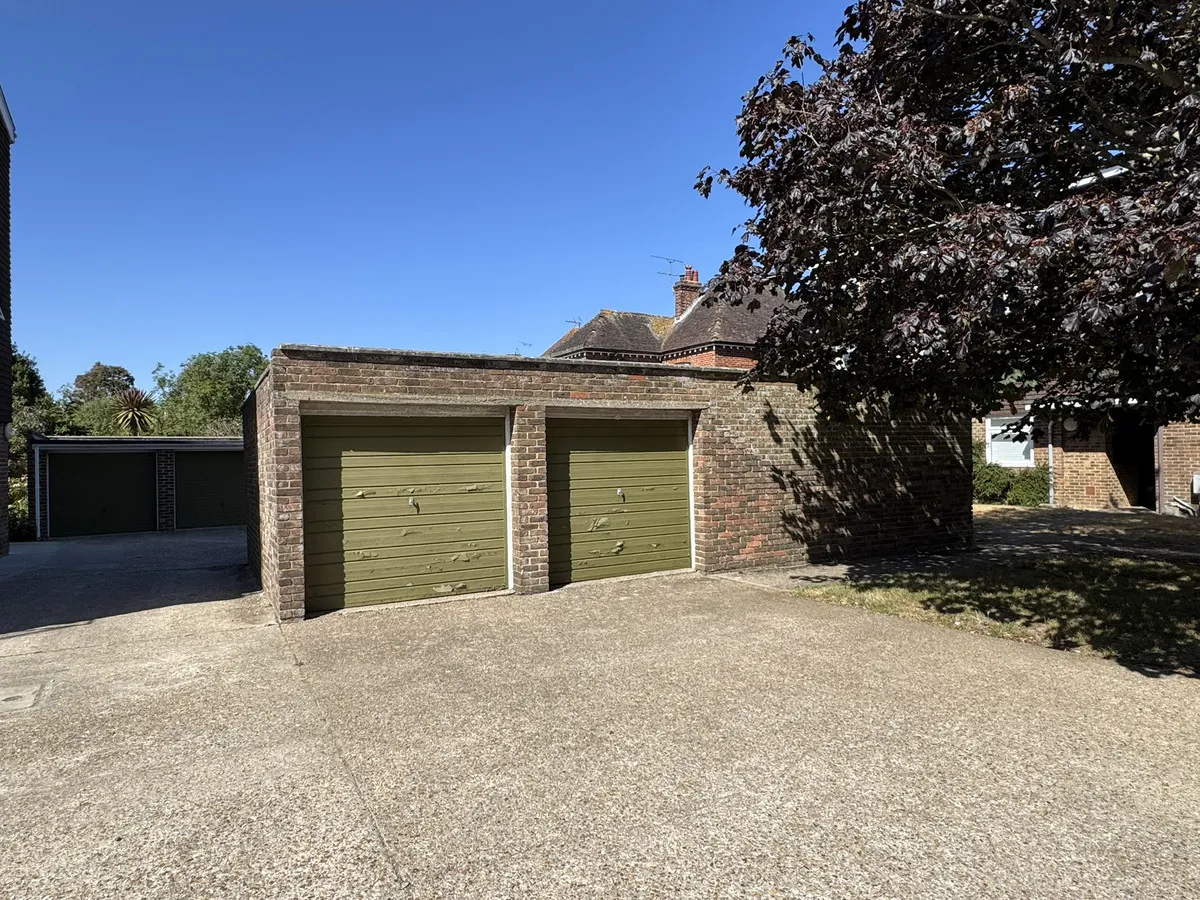 Dorchester Gardens, Worthing, BN11, photo 9