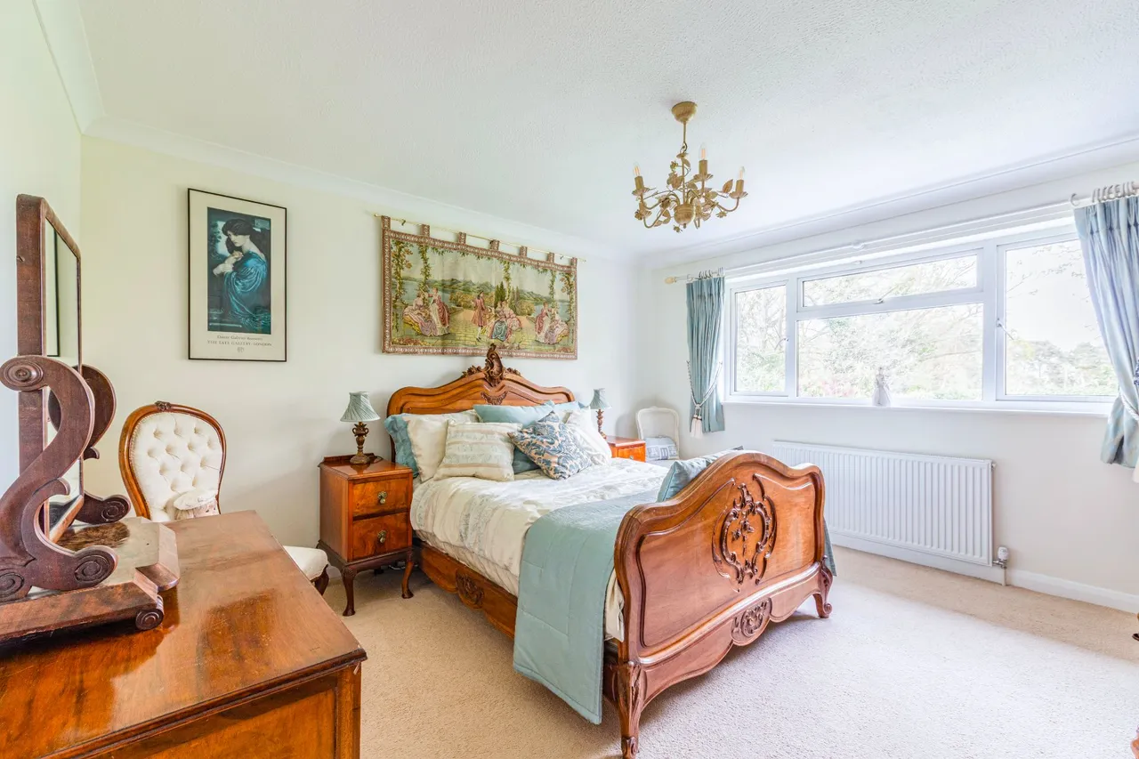 Forest Close, Pyrford, GU22, photo 19