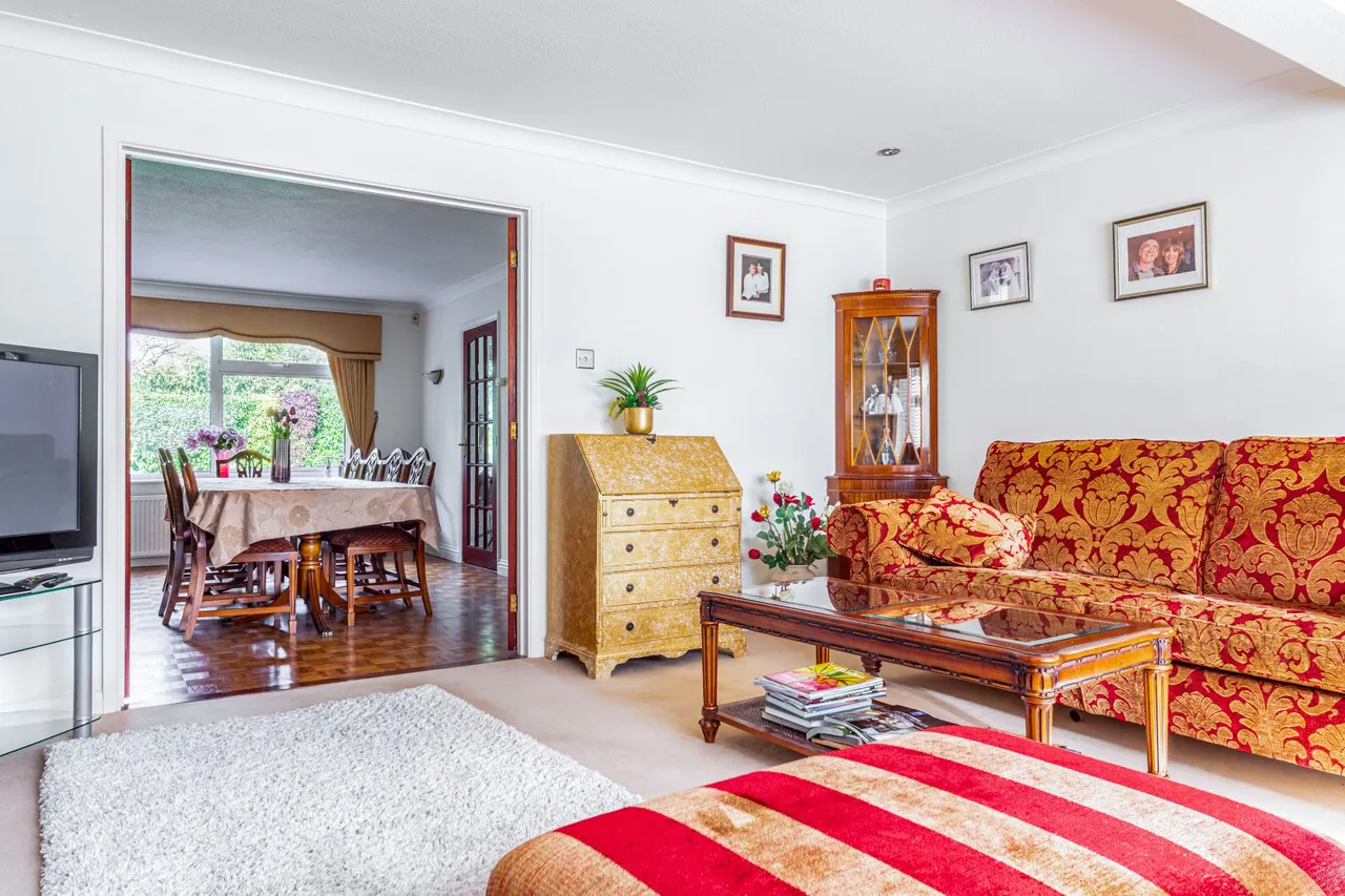 Forest Close, Pyrford, GU22, photo 10
