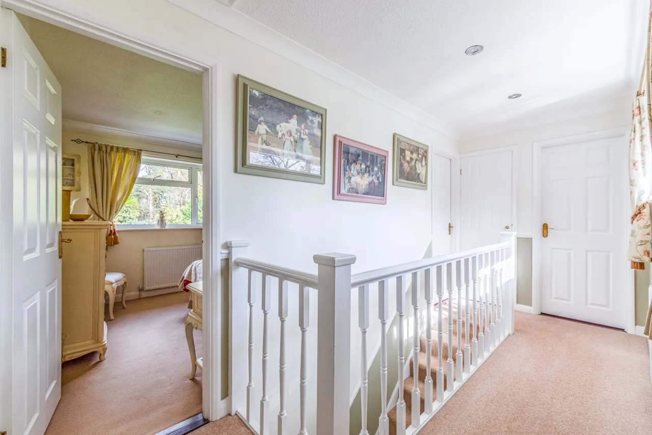 Forest Close, Pyrford, GU22, photo 16
