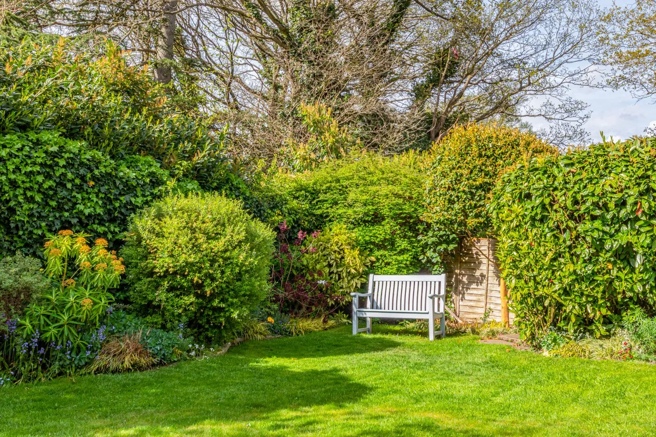 Forest Close, Pyrford, GU22, photo 26