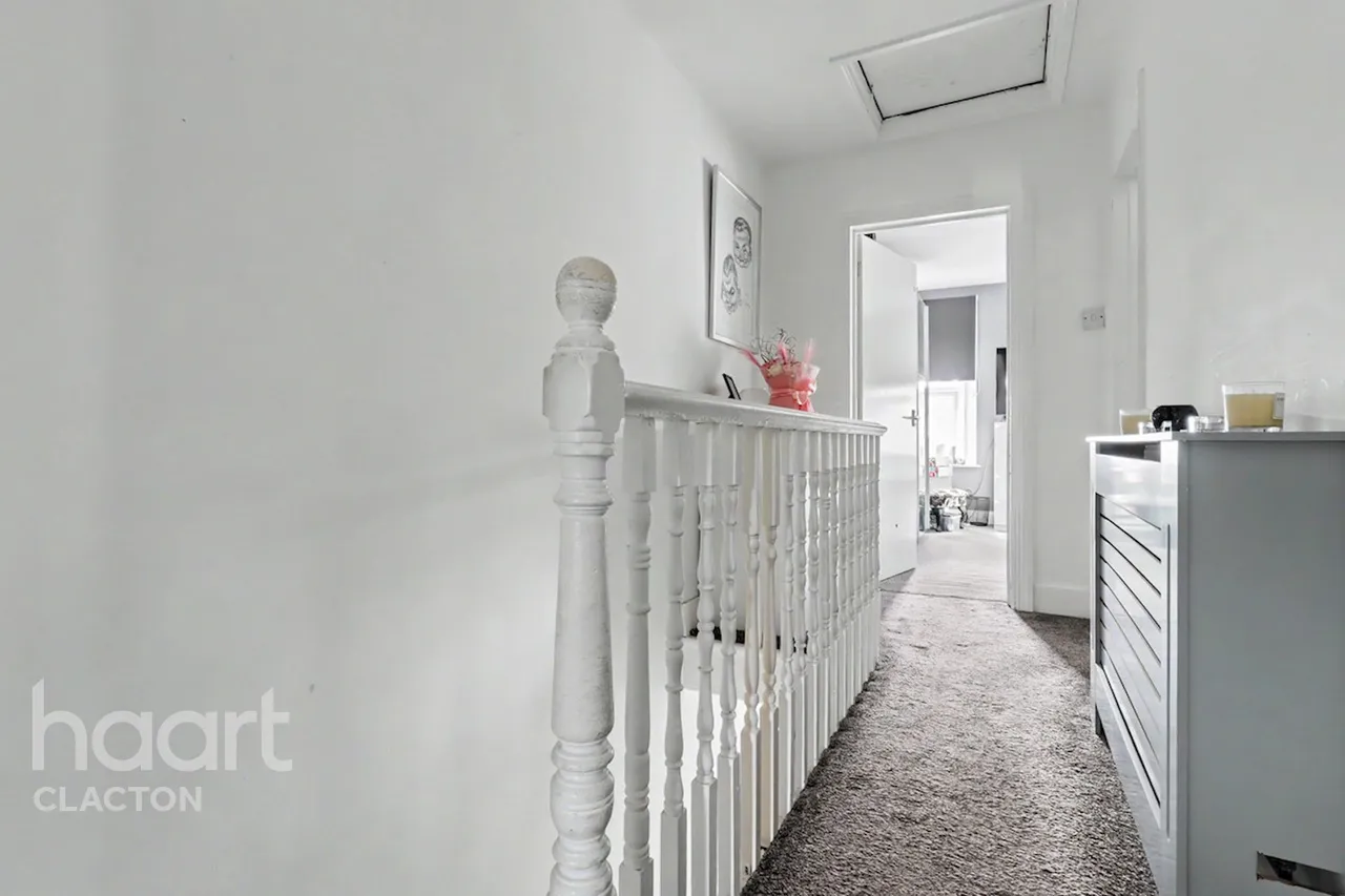 Old Road, Clacton-On-Sea, CO15, photo 9