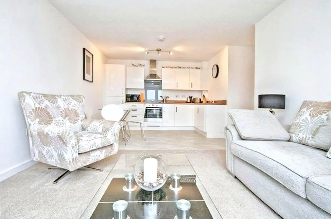 Flat 12, Graceville Court Rose Creek Gardens, Warrington, Great Sankey, WA5 3TU, photo 2