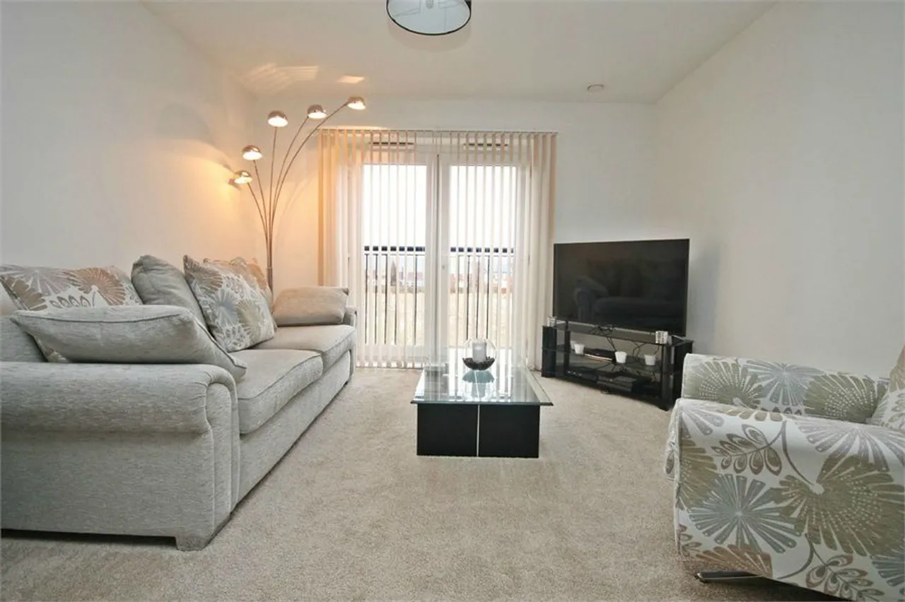 Flat 12, Graceville Court Rose Creek Gardens, Warrington, Great Sankey, WA5 3TU, photo 3