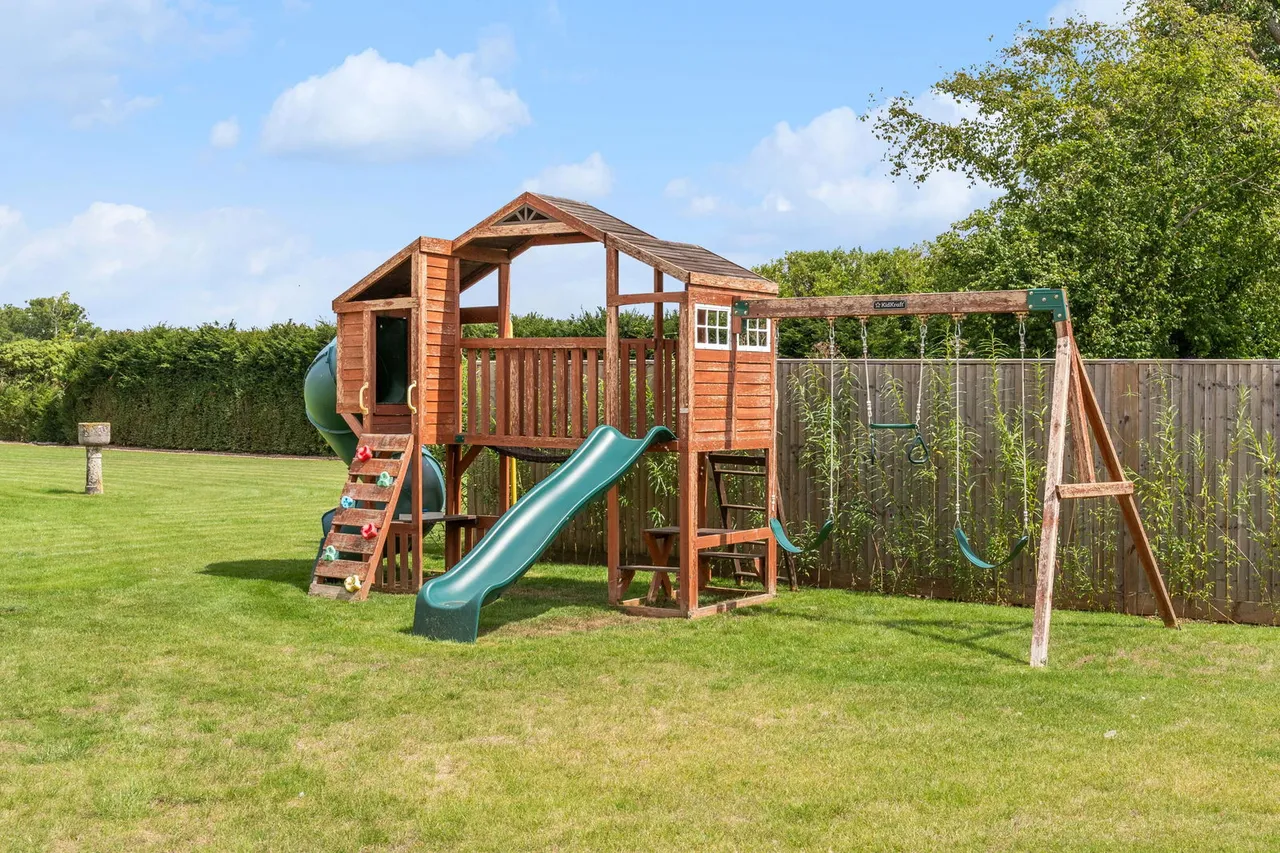 Hare Street, Buntingford, SG9, photo 57