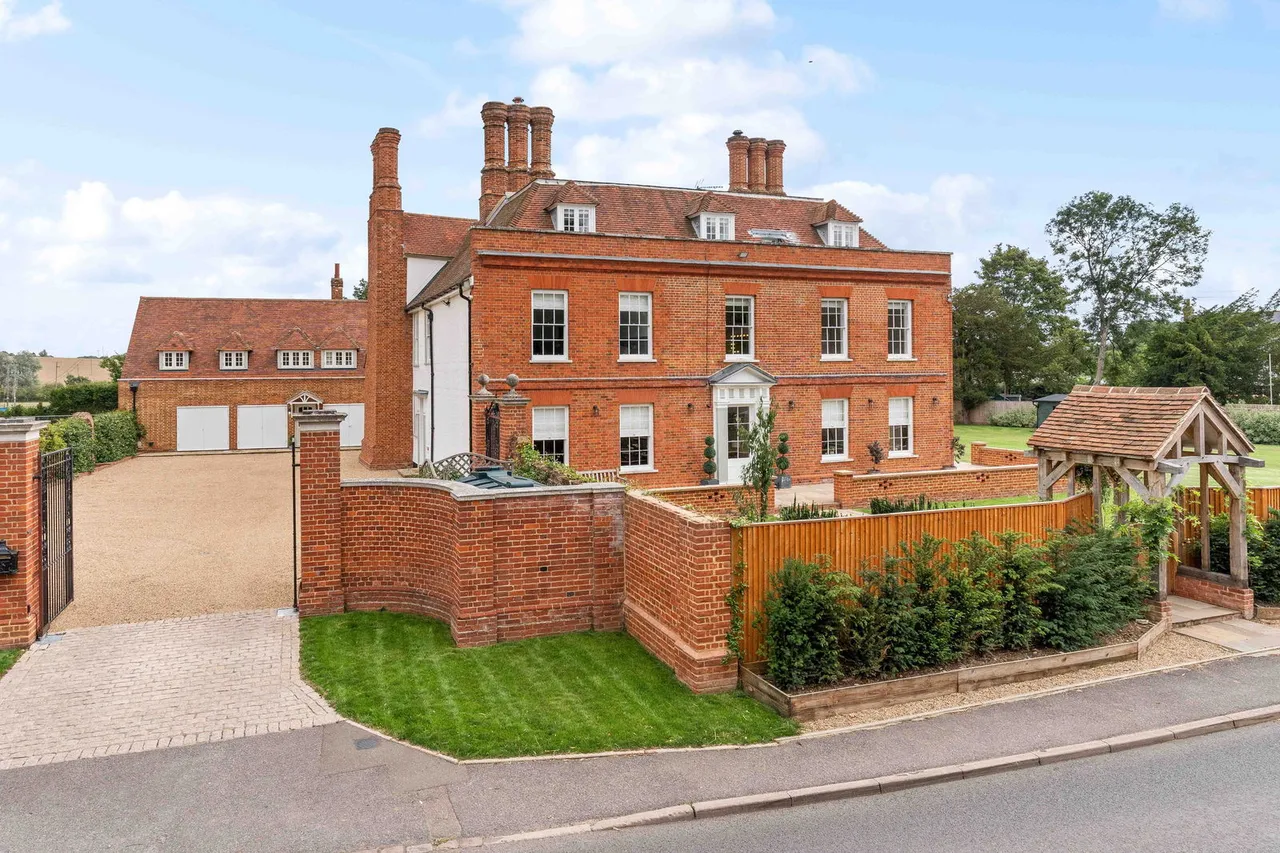 Hare Street, Buntingford, SG9, photo 63