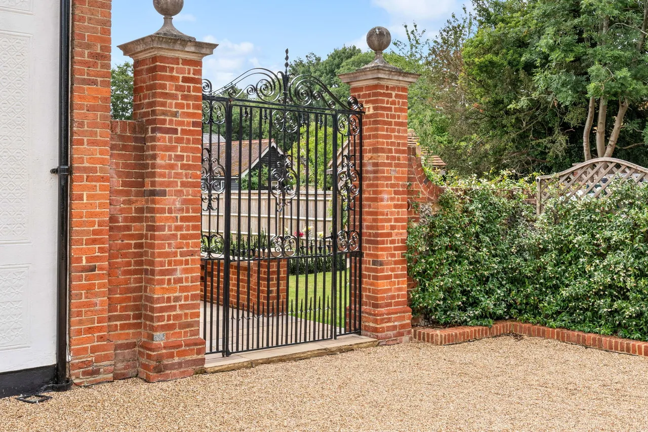 Hare Street, Buntingford, SG9, photo 65
