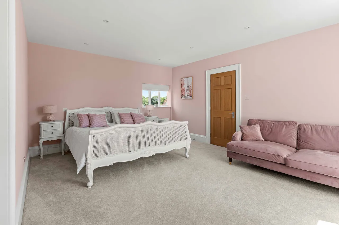 Hare Street, Buntingford, SG9, photo 32