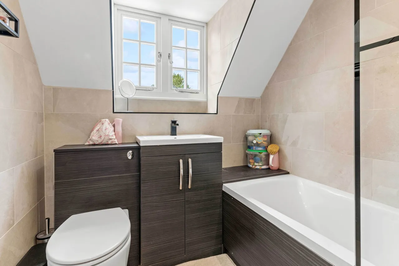 Hare Street, Buntingford, SG9, photo 51
