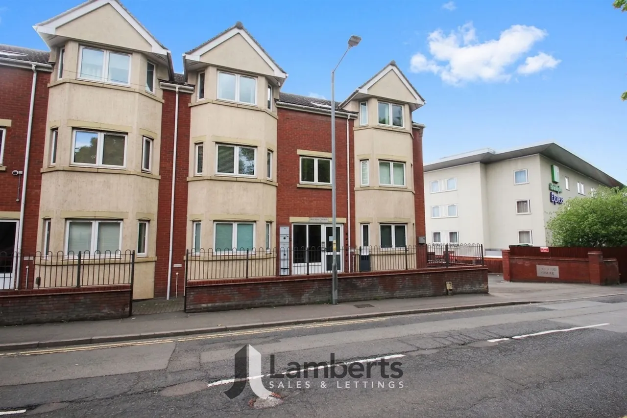 1 bed flat for sale — 5 Ryland House Hewell Road, Redditch
