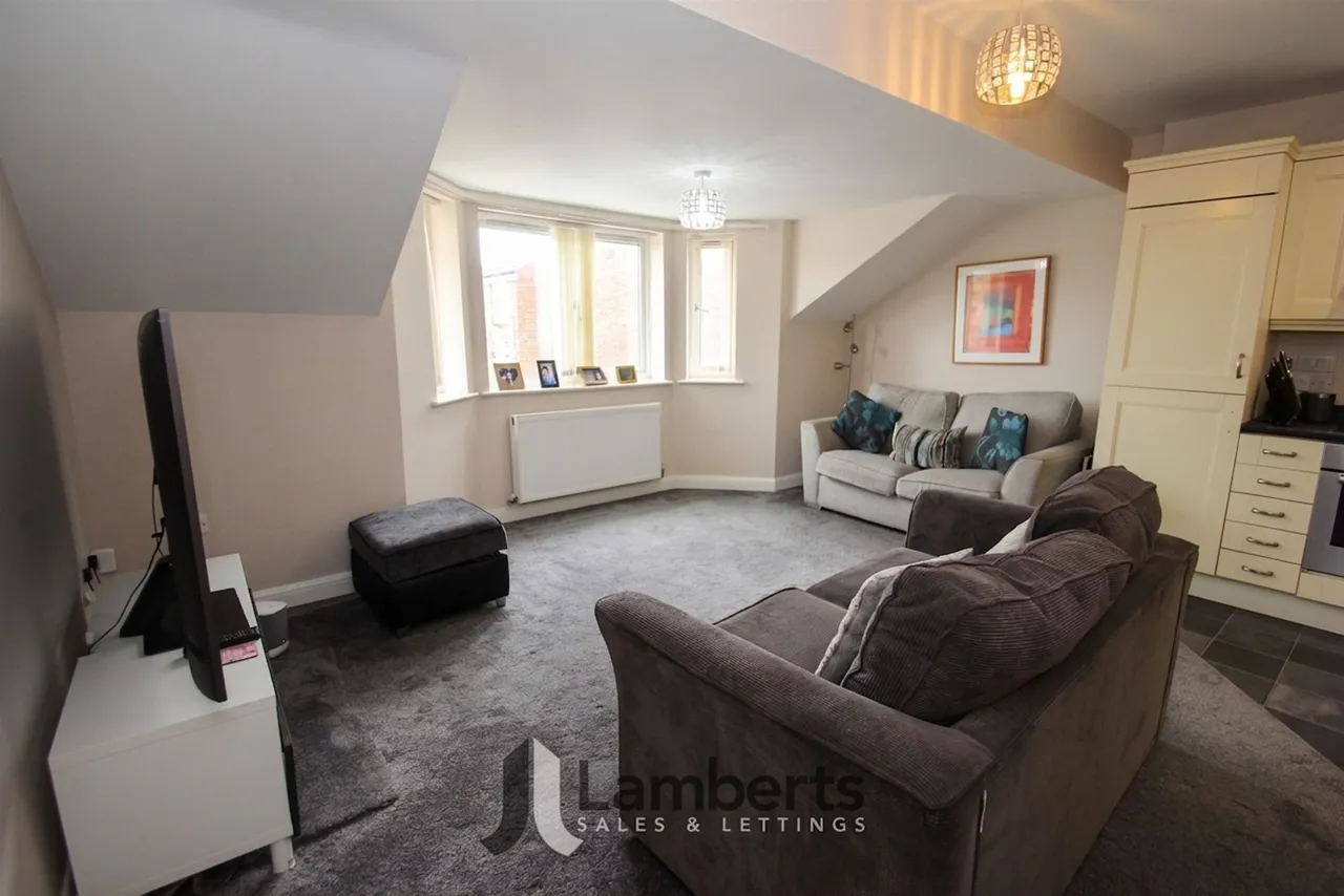 5 Ryland House Hewell Road, Redditch, photo 2