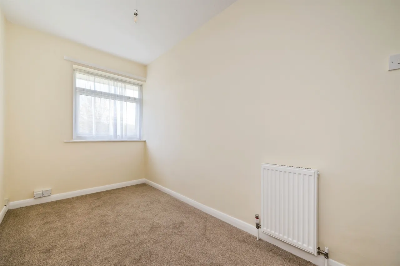 Royston Avenue, Eastleigh, photo 11