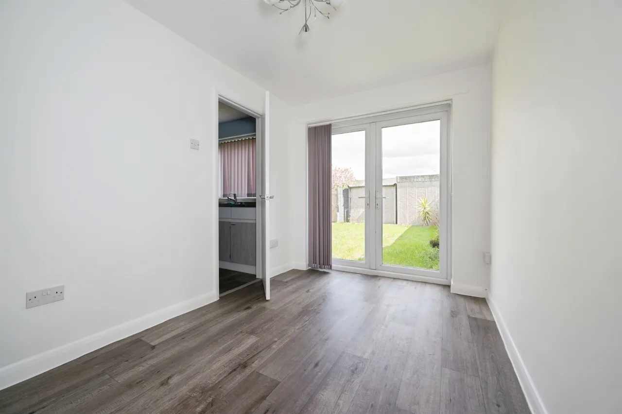 Royston Avenue, Eastleigh, photo 4