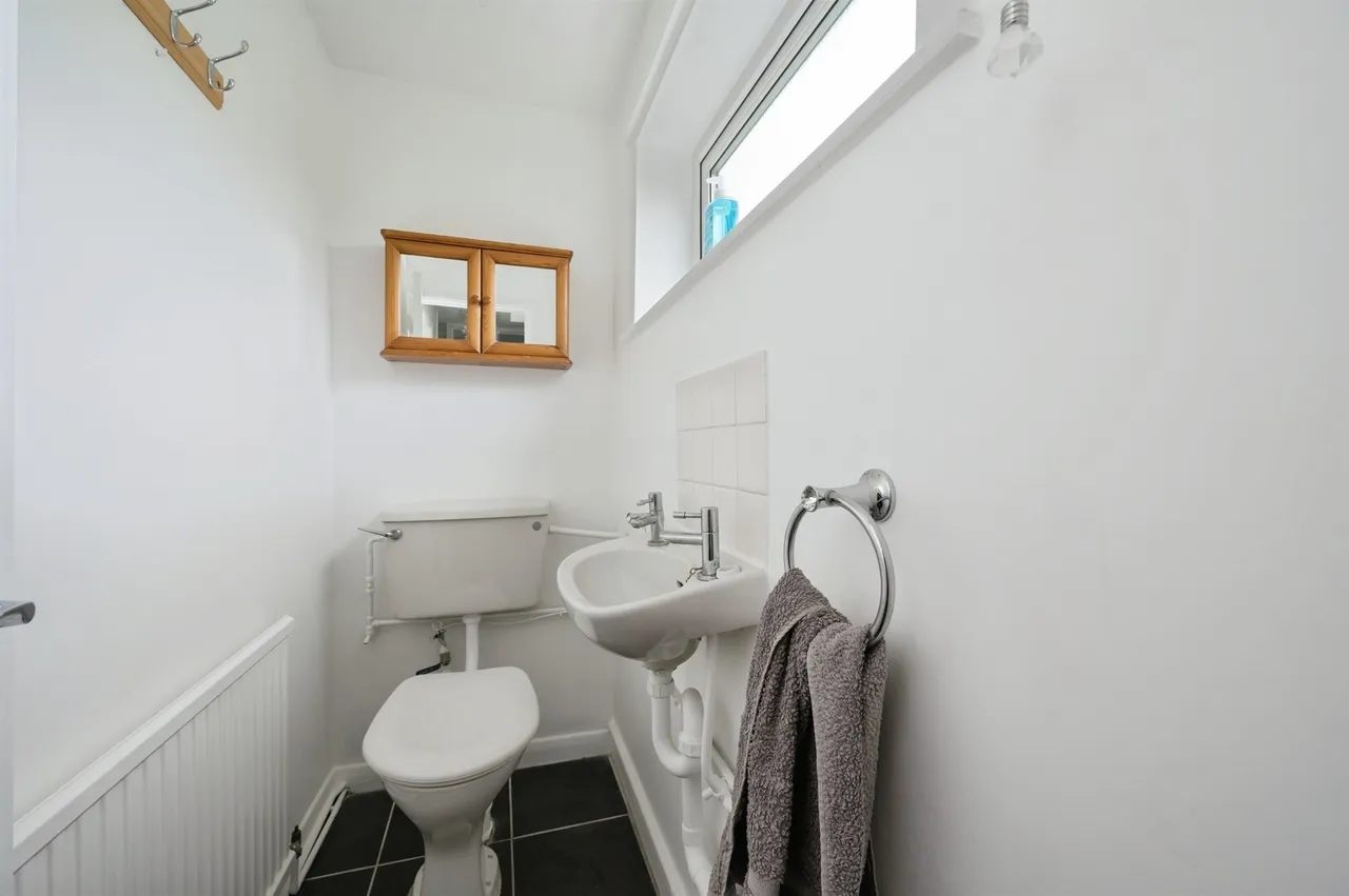 Royston Avenue, Eastleigh, photo 7