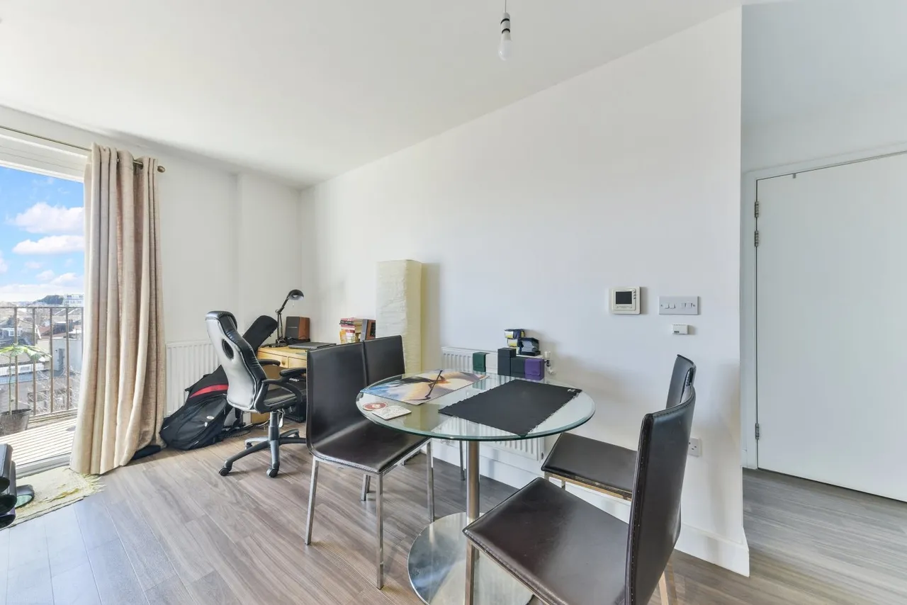 Ferdinand Court, Catford Green, Adenmore Road, Catford, SE6, photo 4