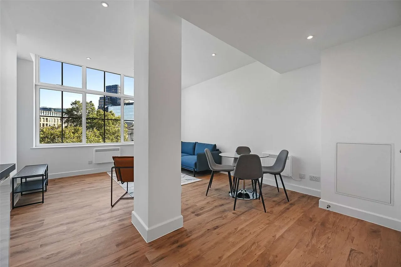 West Smithfield, London, EC1A, photo 11