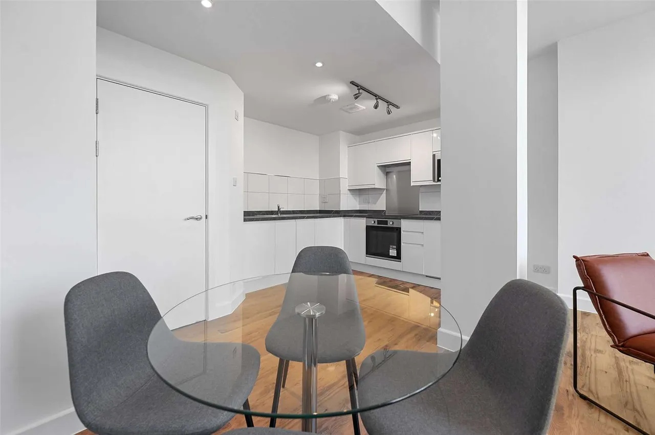 West Smithfield, London, EC1A, photo 3