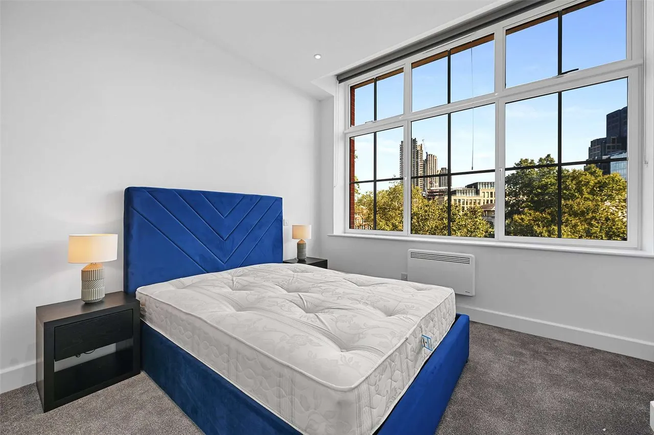 West Smithfield, London, EC1A, photo 4