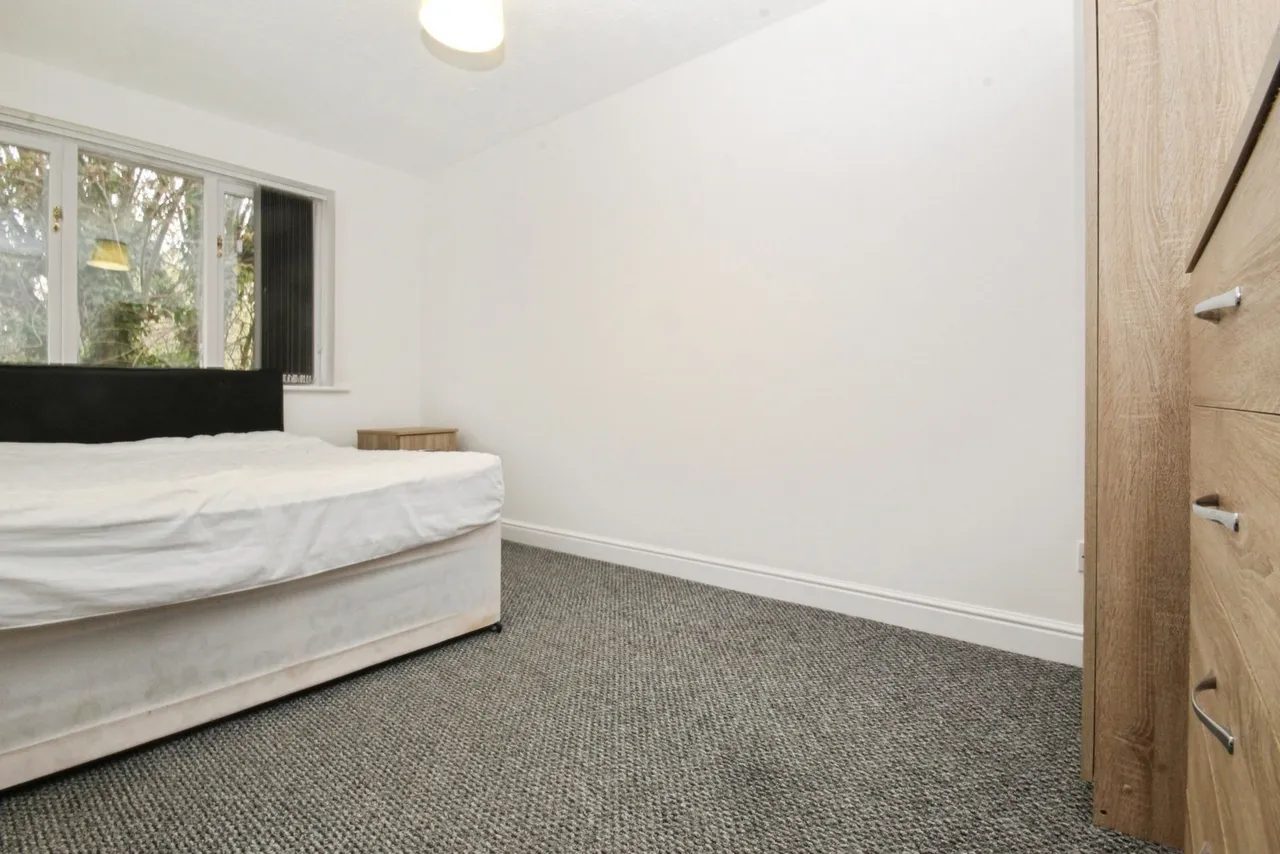 Nightingale Shott, Egham, TW20, photo 7
