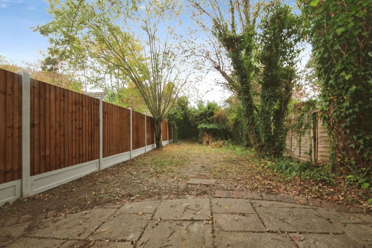 Nightingale Shott, Egham, TW20, photo 13