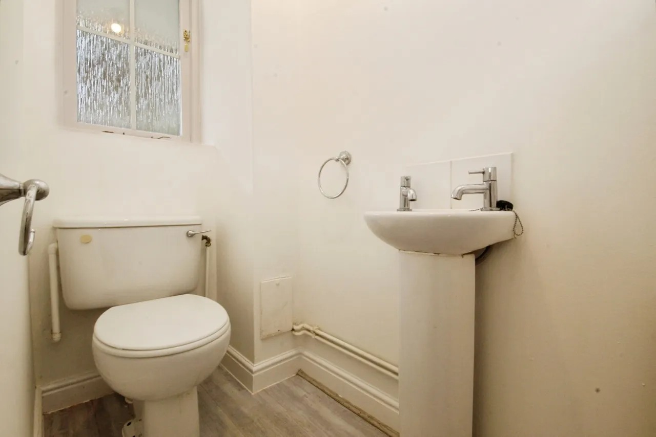 Nightingale Shott, Egham, TW20, photo 11