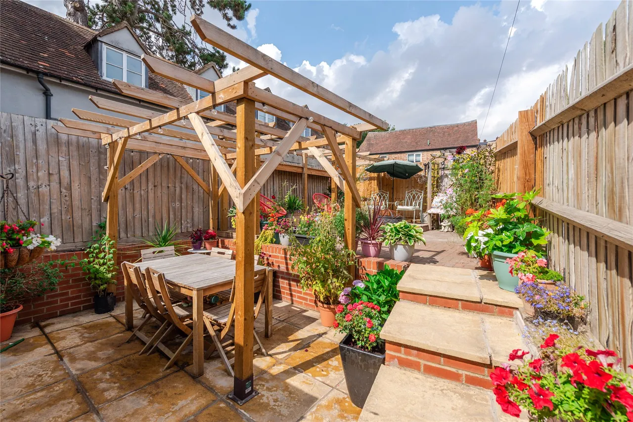 West Street, Buckingham, MK18, photo 28