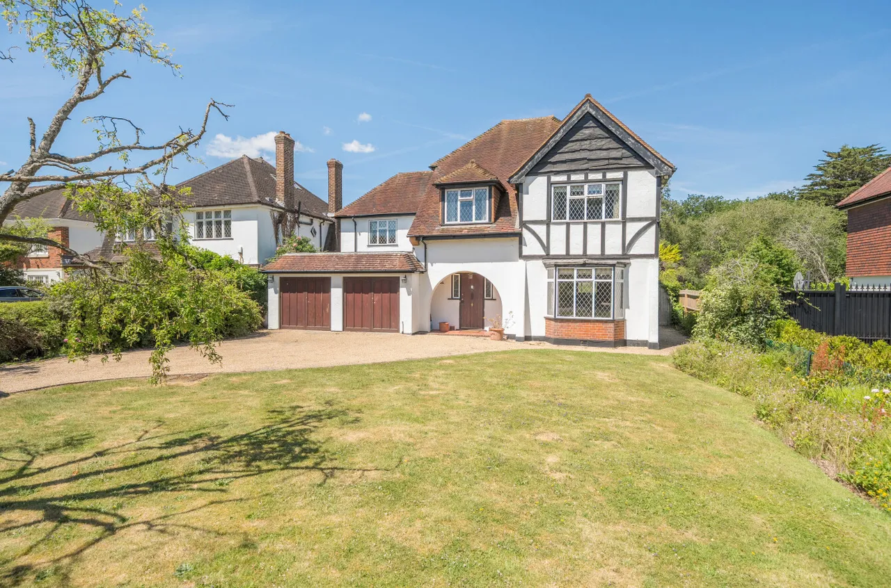 4 bed house for sale, Farnborough Park, Orpington