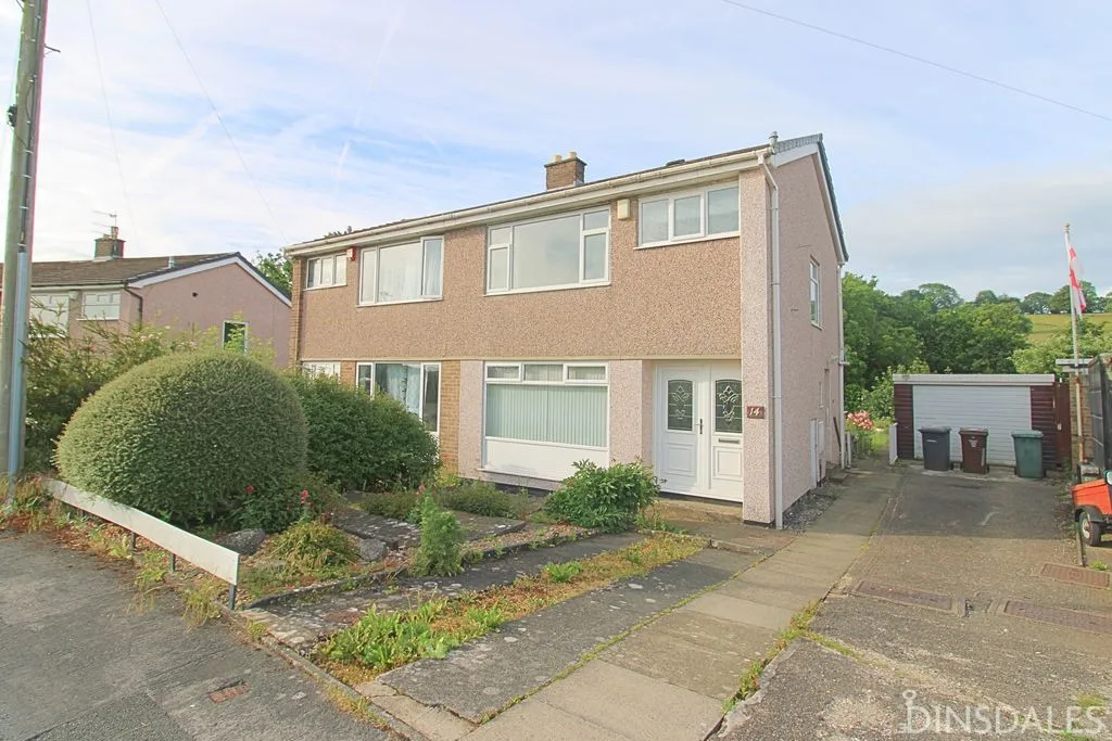 3 bed property for sale — Middlebrook Crescent Fairweather Green, Bradford BD8 0EN
