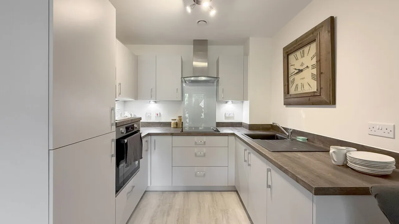 Crescent Place, Warminster, BA12, photo 5