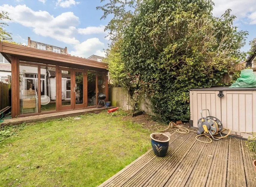 Convent Gardens, Ealing, W5, photo 6