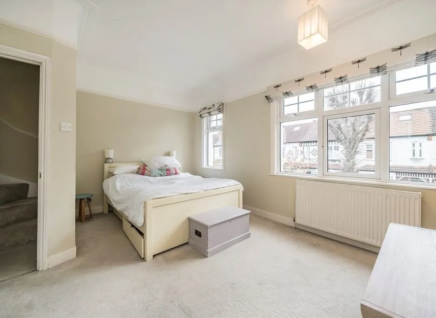 Convent Gardens, Ealing, W5, photo 5