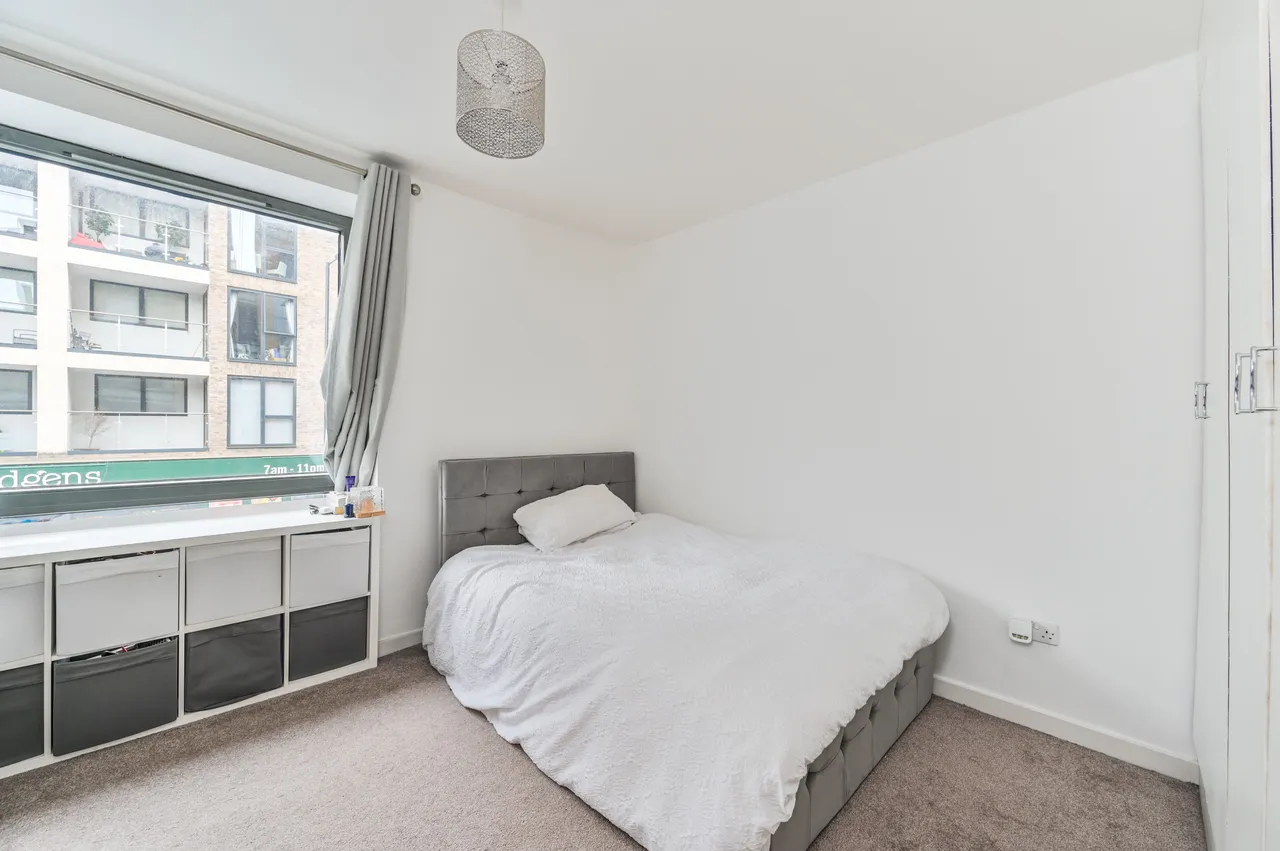 3 Yvon House, Alexandra Avenue, London, photo 6
