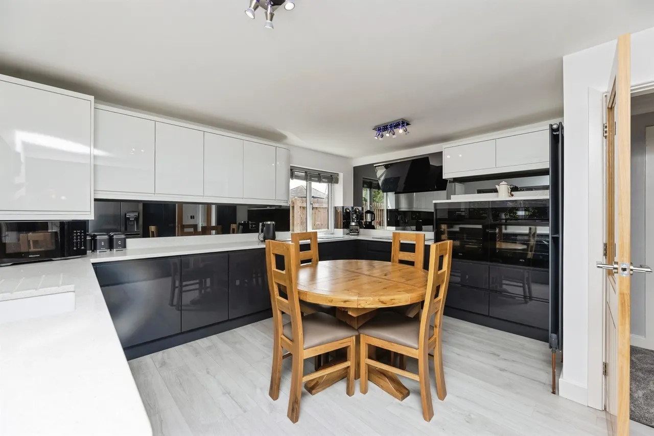 Meadow Croft, Hemsworth, Pontefract, photo 2