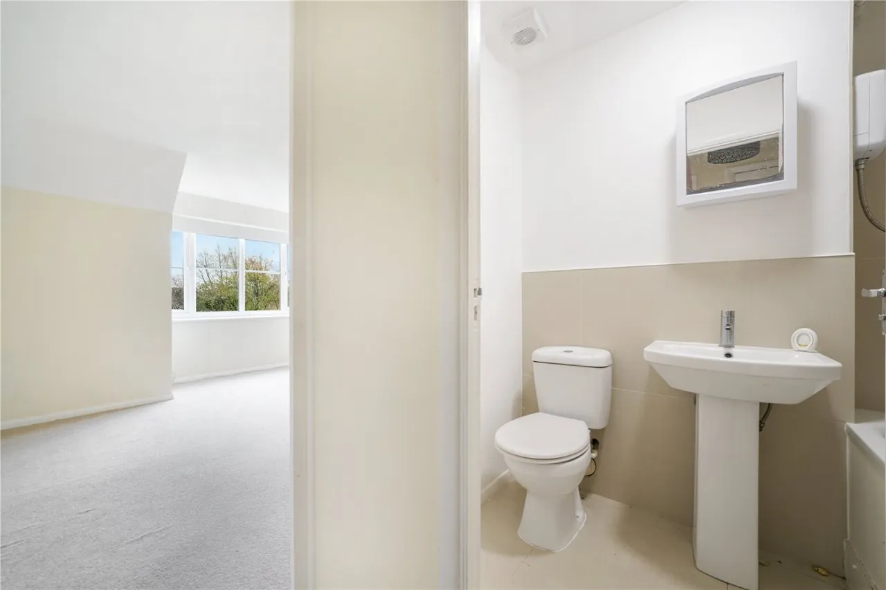 Mahon Close, Enfield, EN1, photo 9