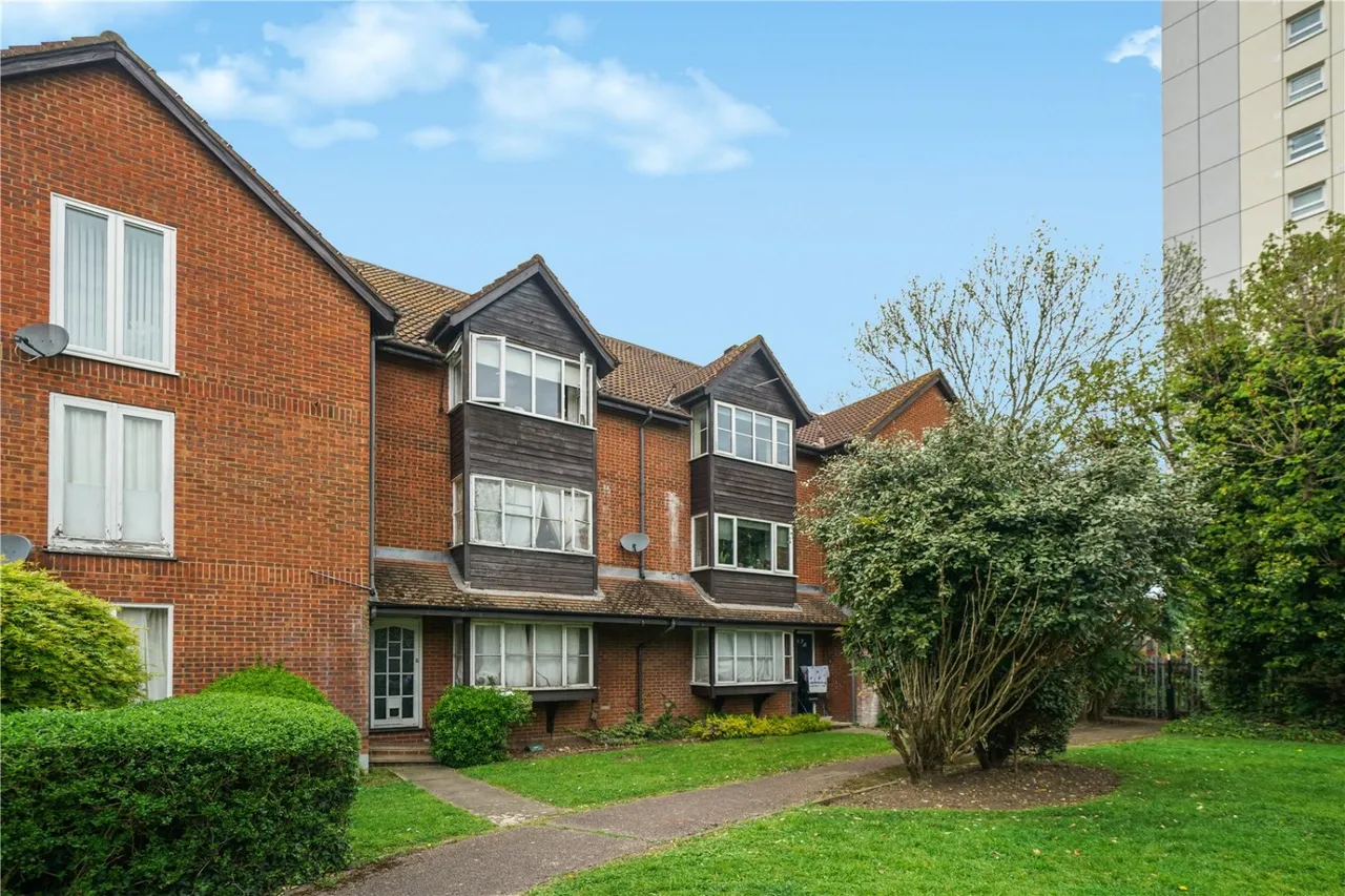 Mahon Close, Enfield, EN1, photo 10