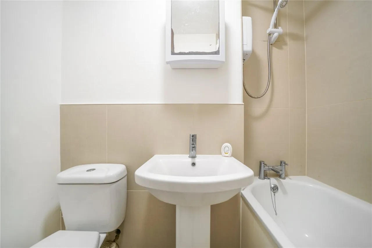 Mahon Close, Enfield, EN1, photo 7