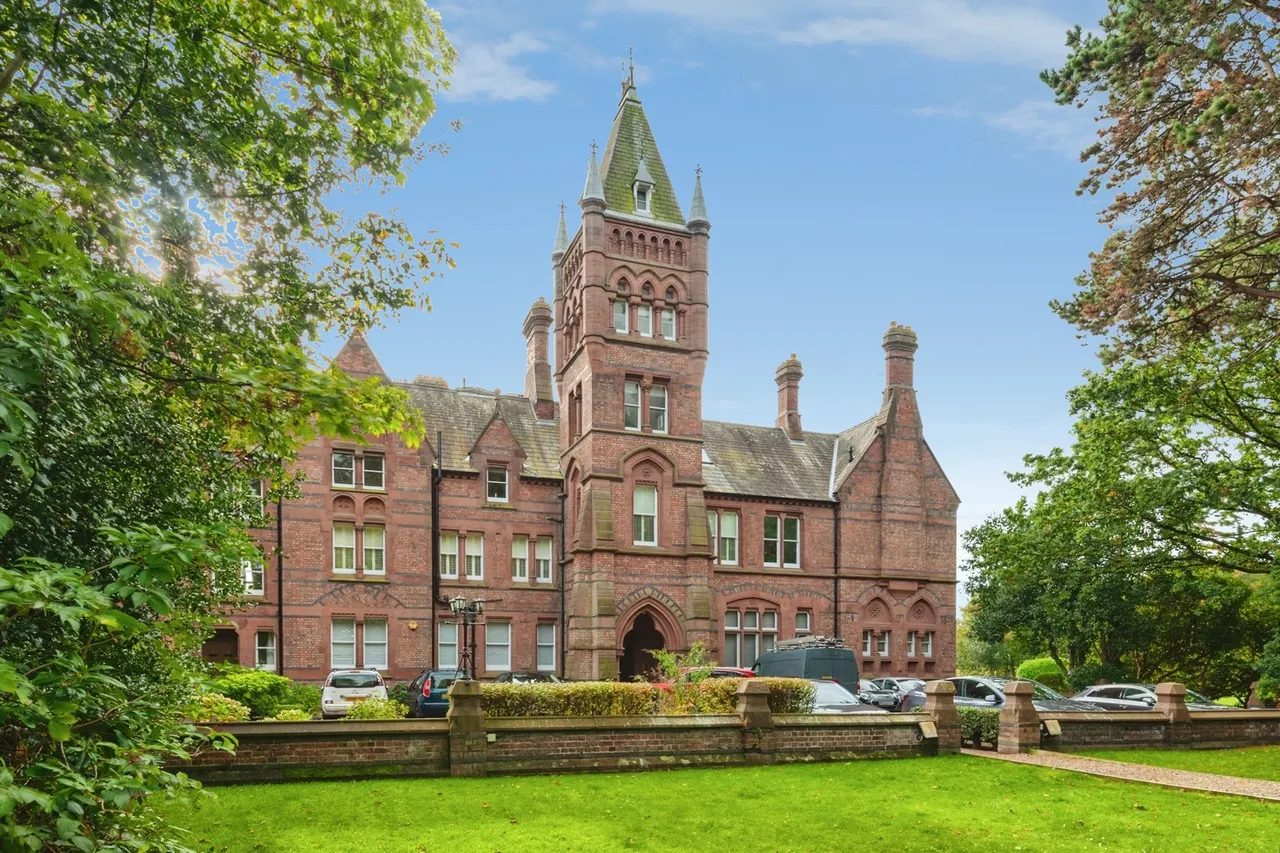 Ye Priory Court, Liverpool, L25, photo 2