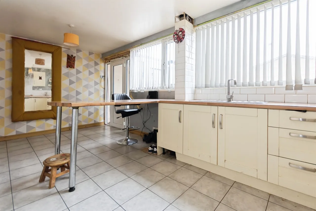 Tilshead Close, Kings Heath, BIRMINGHAM, photo 4