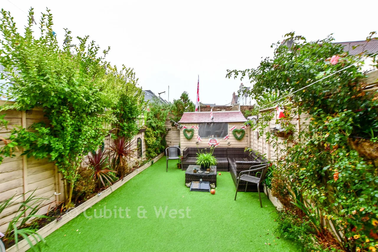 Northgate Avenue, Portsmouth, PO2, photo 6