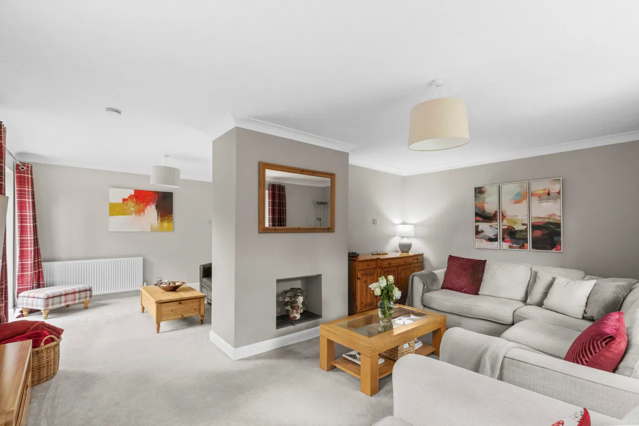 Yolsum Close, Haddenham, HP17, photo 2