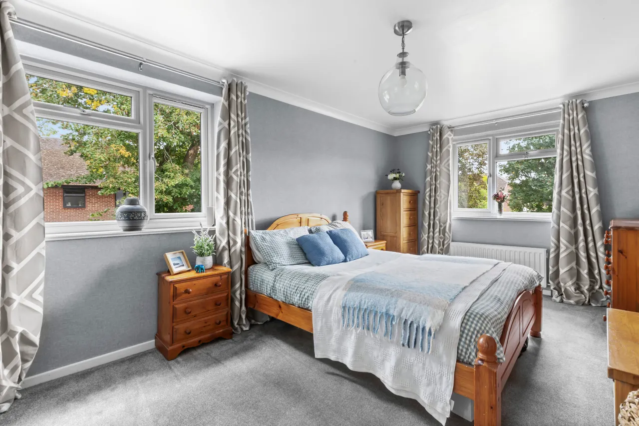 Yolsum Close, Haddenham, HP17, photo 10