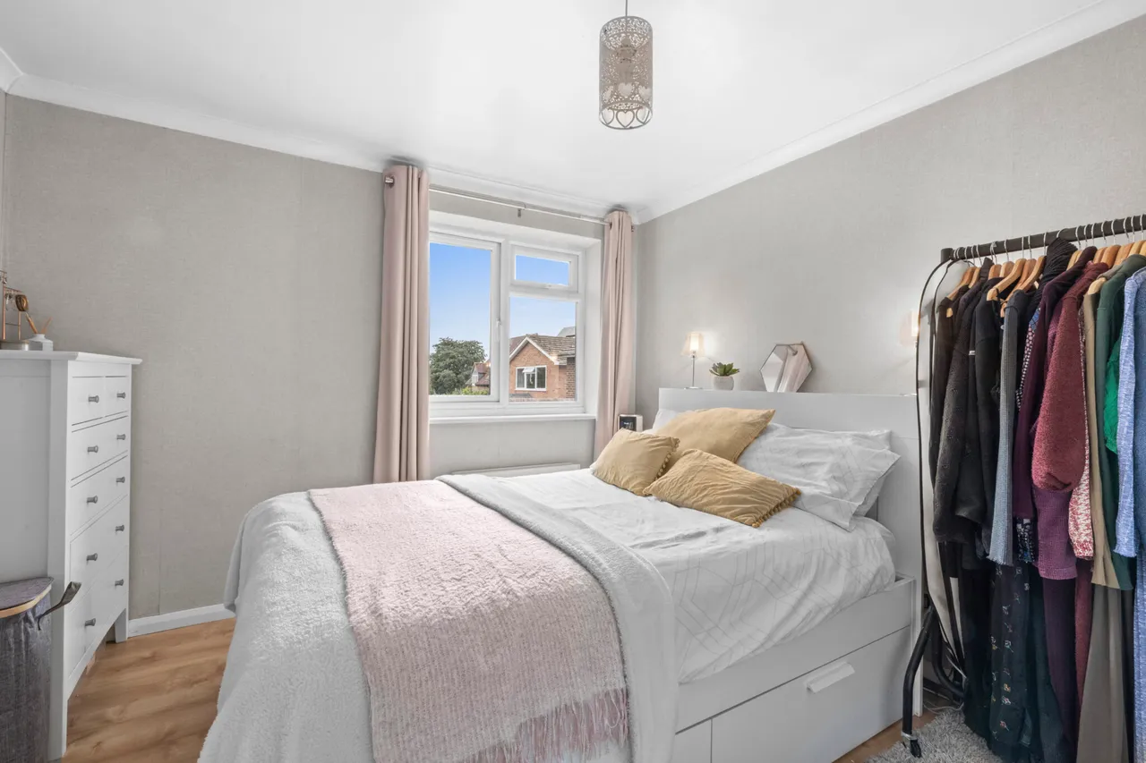 Yolsum Close, Haddenham, HP17, photo 12
