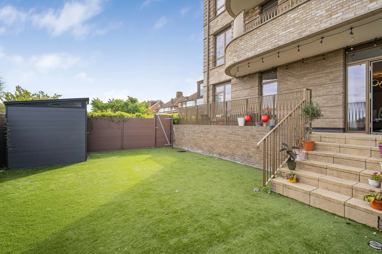 Merrion Avenue, Stanmore, HA7, photo 13