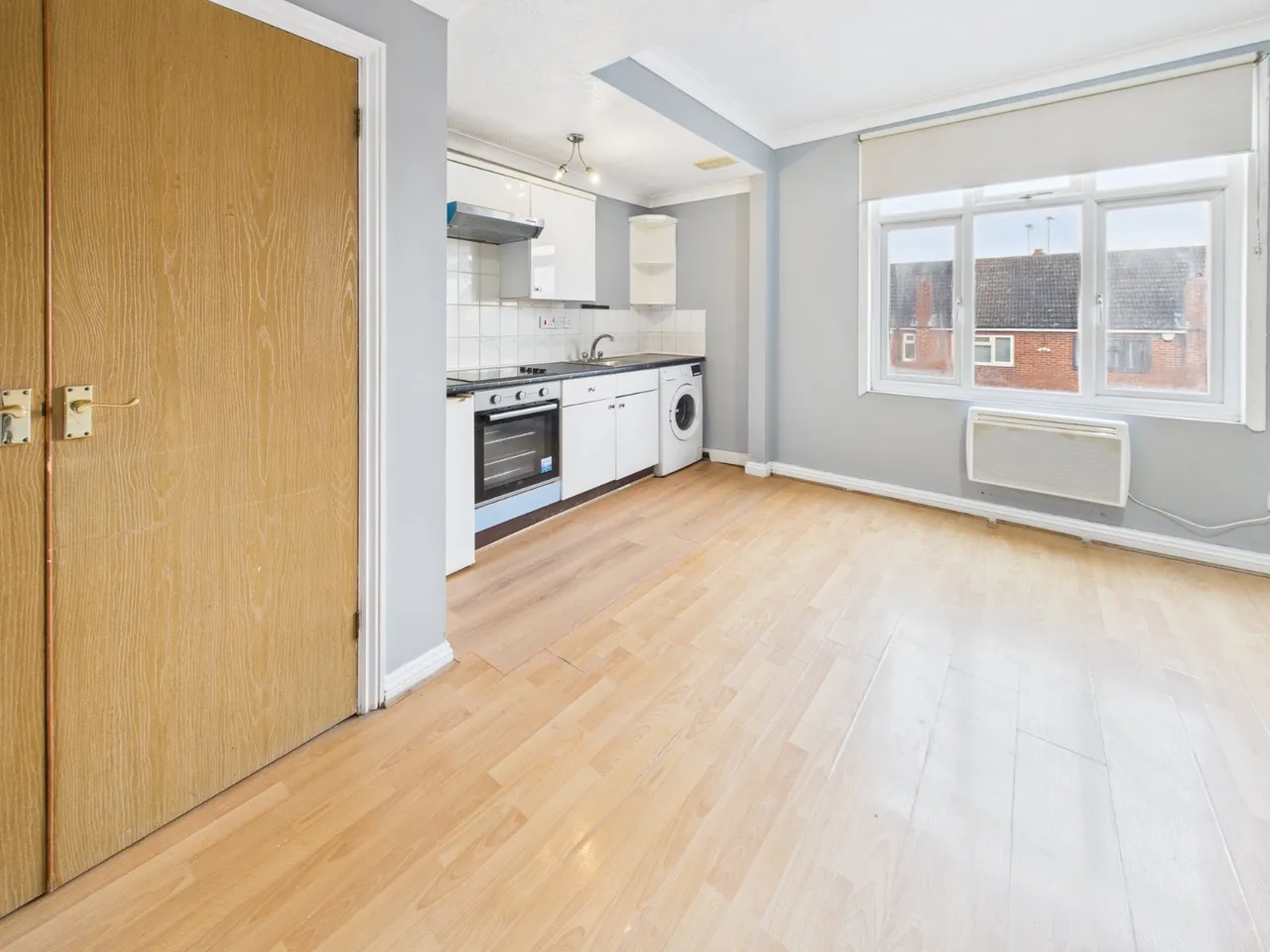 Hencroft Street South, Slough, SL1, photo 5