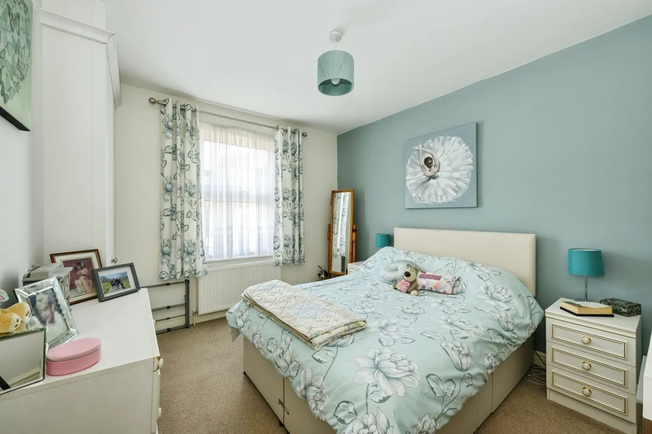 Epsom Road, Leatherhead, KT22, photo 9