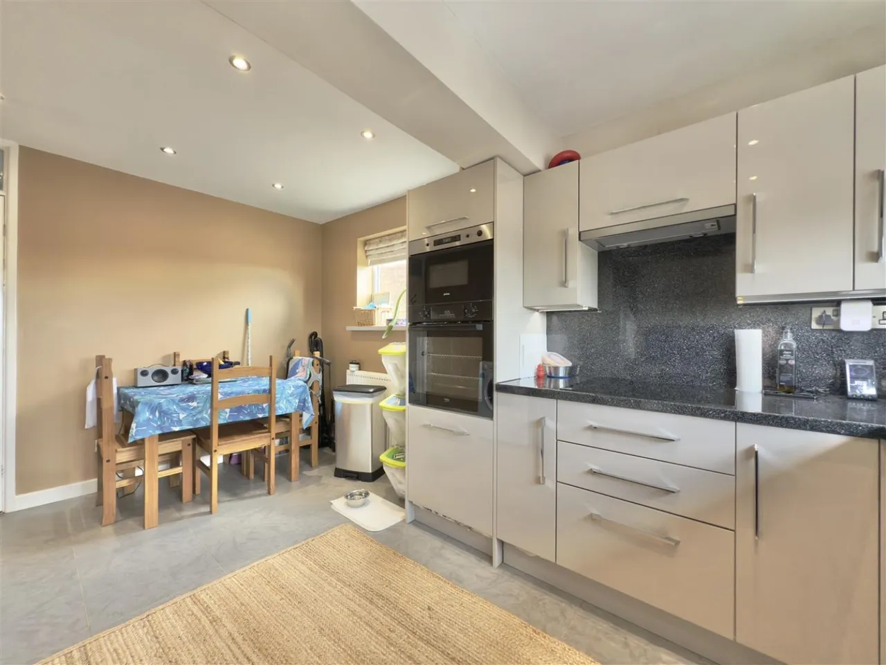 Moorside Close, Mapplewell, S75, photo 5