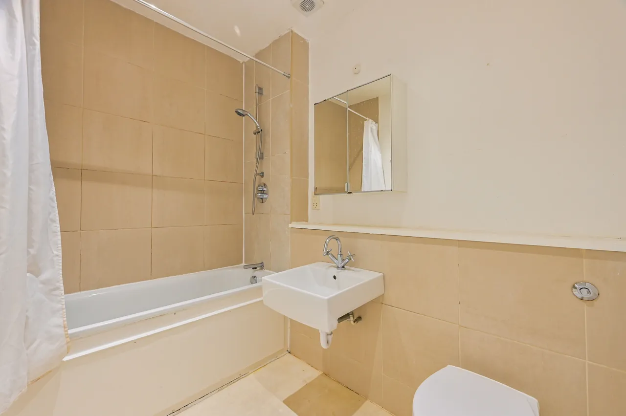 Apartment G09, 417 Wick Lane, London, photo 6