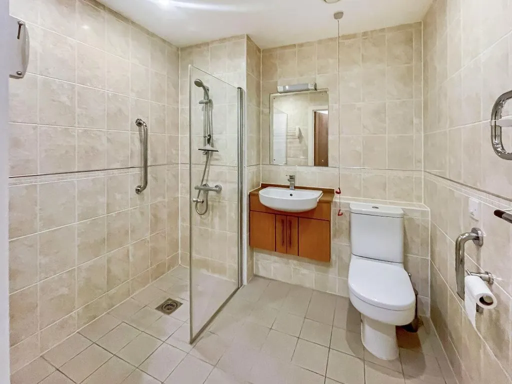 Yew Tree Court, Sanderstead, photo 7